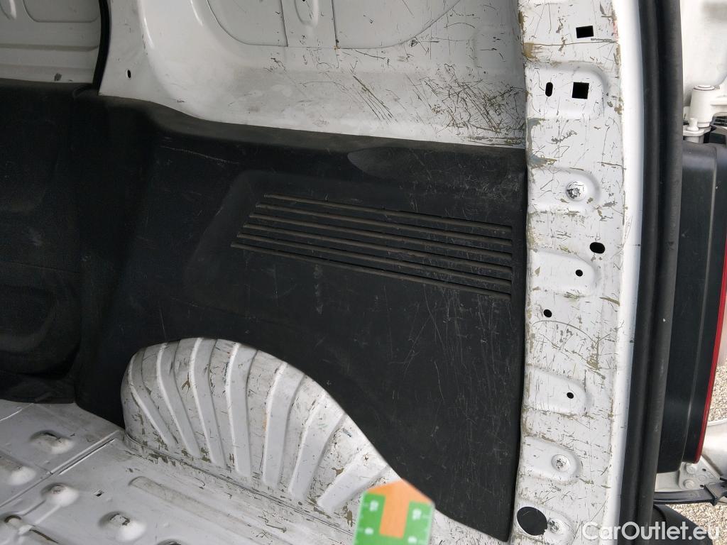  Opel  Combo OPEL  / 2018 / 3P / furgón derivado de turismo 1.5 TD 56kW (75CV) Express L H1 650kg #47