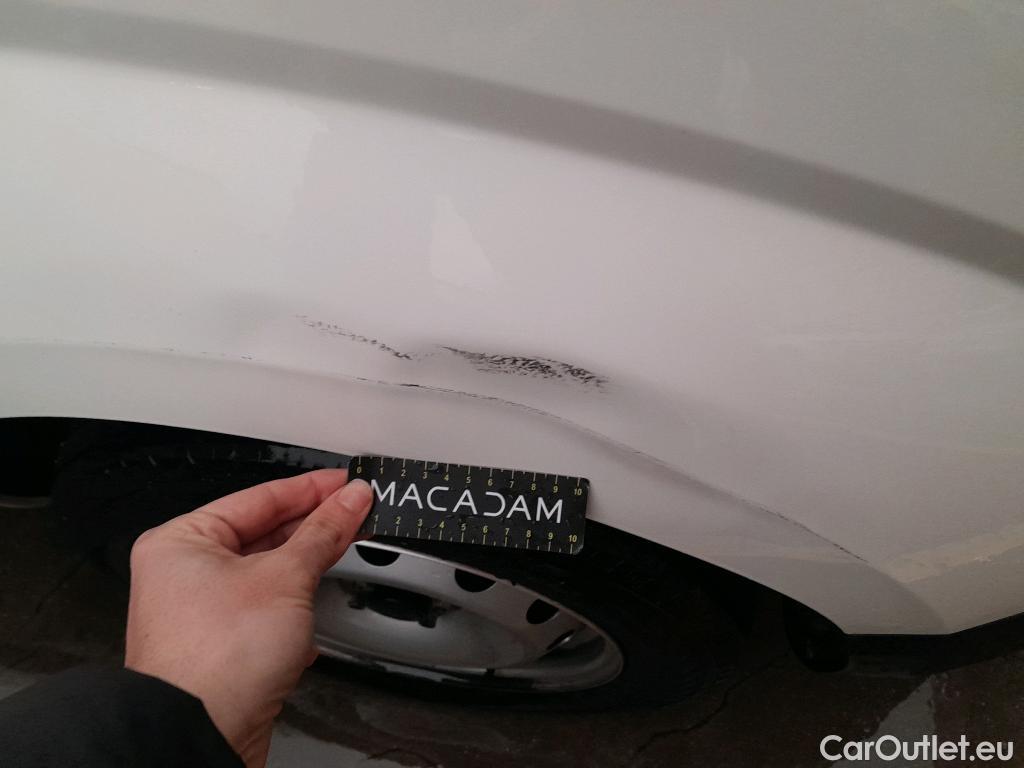  Fiat  Fiorino FIAT  / 2016 / 3P / furgón derivado de turismo Cargo Base 1.4 Natural Power 51kW (70CV)  #7