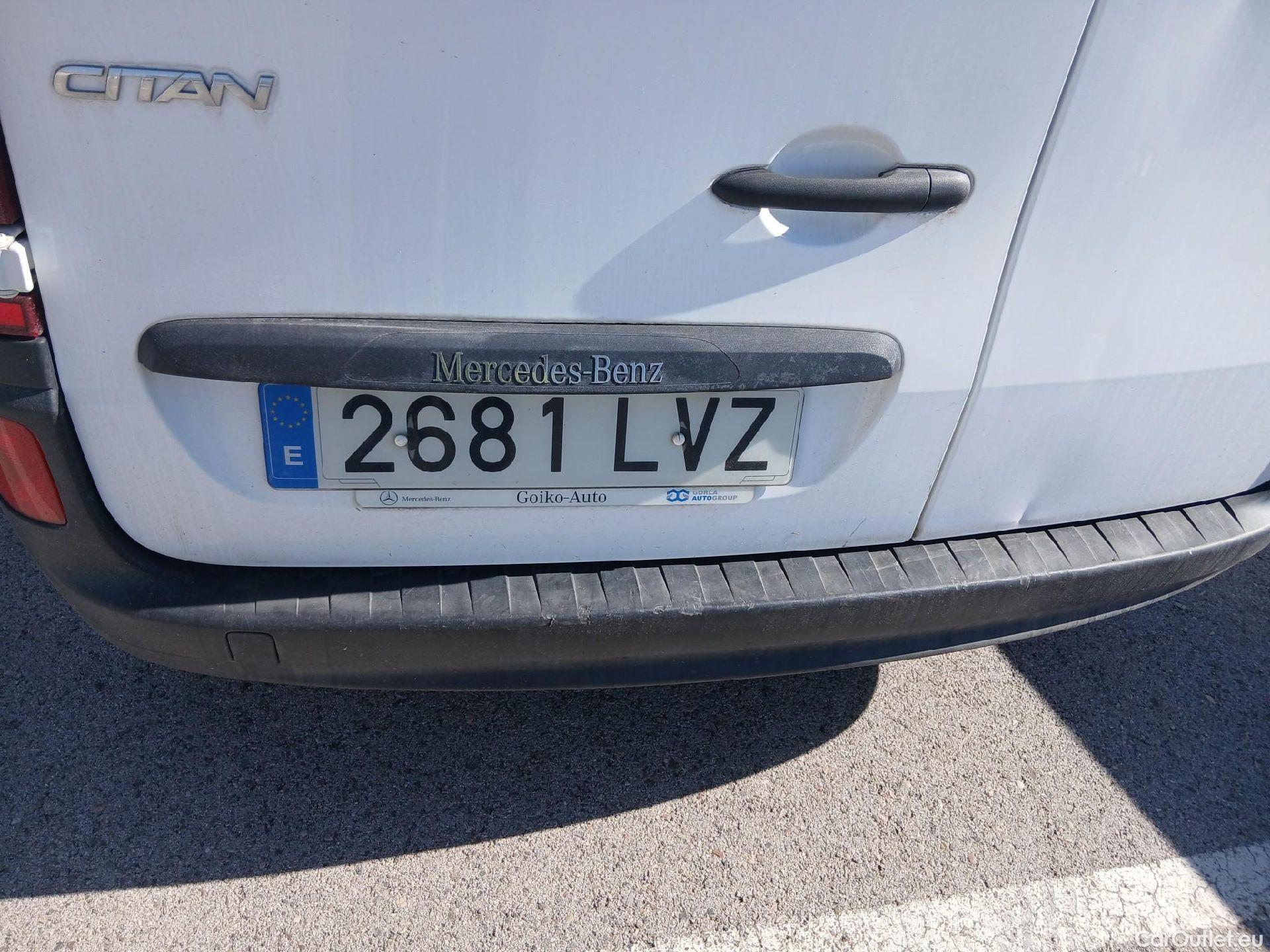  Mercedes  Citan MERCEDES-BENZ  / 2012 / 4P / furgón derivado de turismo 109 CDI Furgón Largo #18