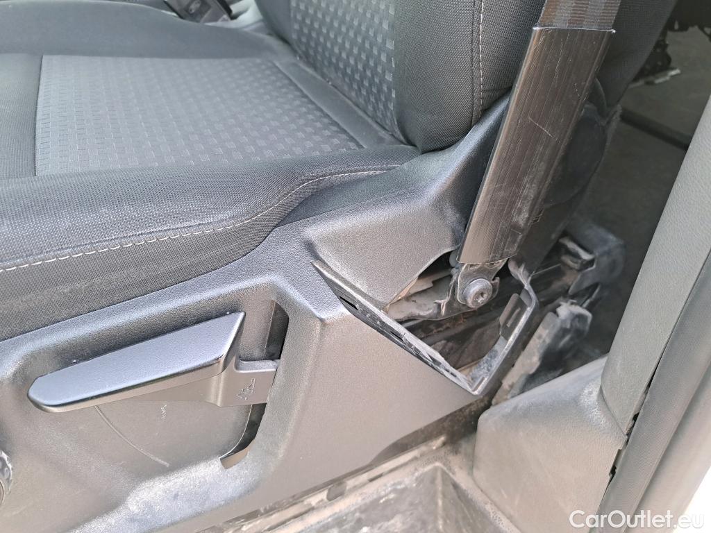  Ford  Transit  Custom Combi / Tourneo Custom 320 L1 Trend 2.0 Ecoblue 150CV MT6 E6d #33