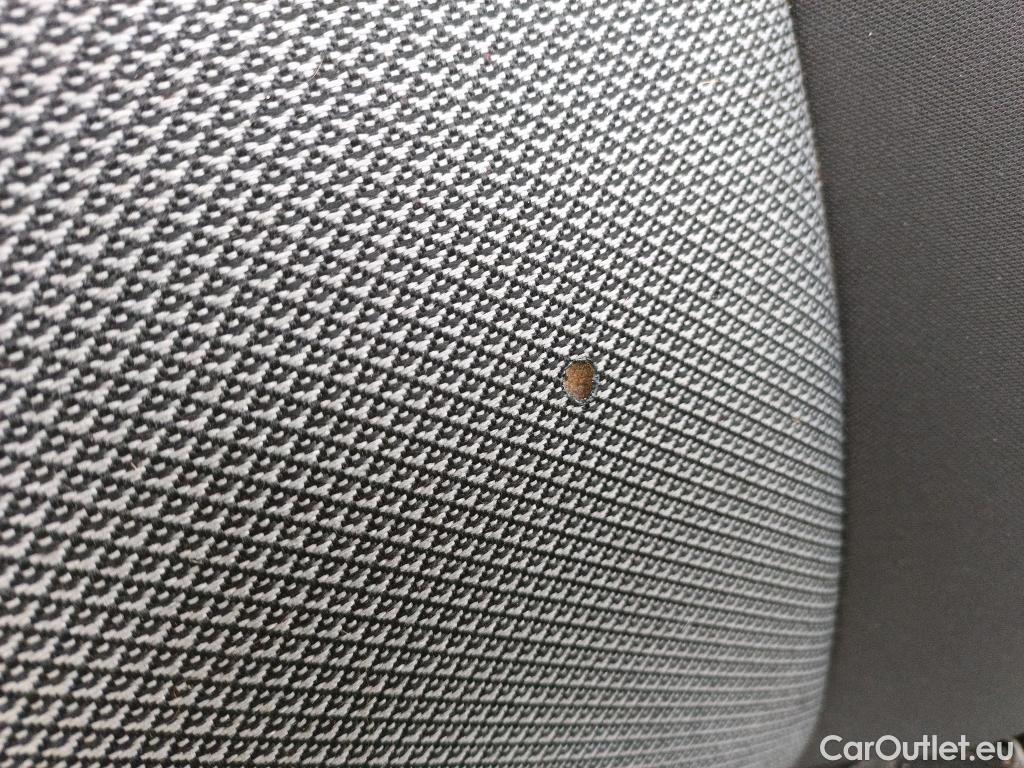  Fiat  Doblo FIAT Doblò Cargo/2015/3P/furgón derivado de turismo Cargo Base 1.6 Mjet 66kW (90CV) #16