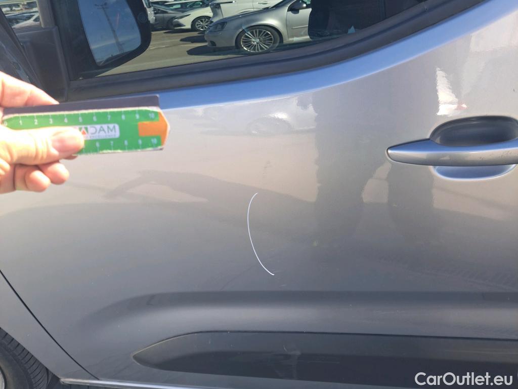  Opel  Combo OPEL  Life / 2018 / 5P / monovolumen compacto 1.5 TD 75kW (100CV) S/S Selective L (CX) #96