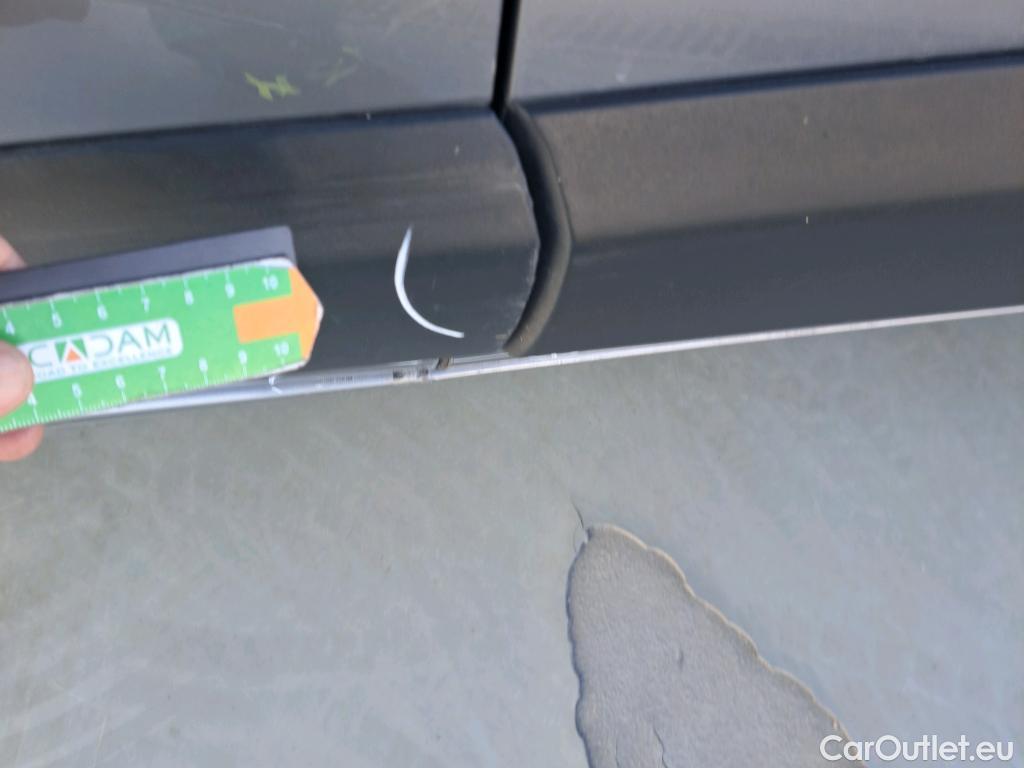  Opel  Combo OPEL  Life / 2018 / 5P / monovolumen compacto 1.5 TD 75kW (100CV) S/S Selective L (CX) #90