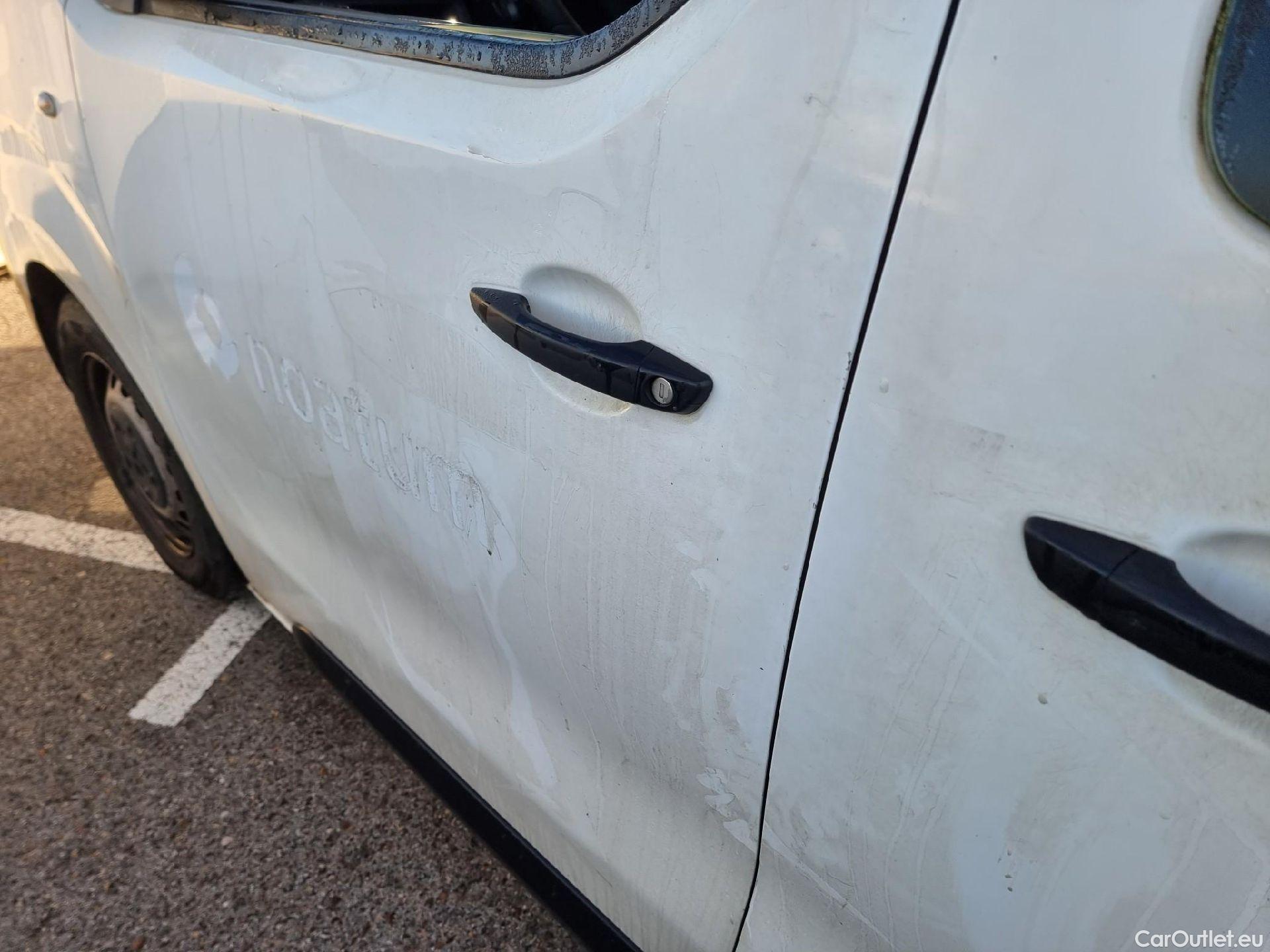  Peugeot  Expert PEUGEOT  / 2016 / 4P / combi Combi 1.6 BlueHDi 73KW (100CV) Standard #26