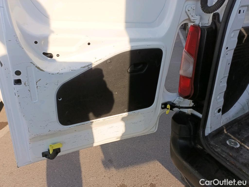  Peugeot  Partner PEUGEOT  / 2018 / 4P / furgón derivado de turismo Premium Standard 600kg BlueHDi 73kW (AC) #23