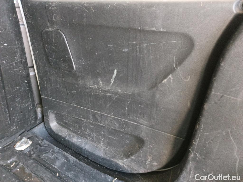  Peugeot  Partner PEUGEOT  / 2018 / 4P / furgón derivado de turismo Premium Standard 600kg BlueHDi 73kW (AC) #19