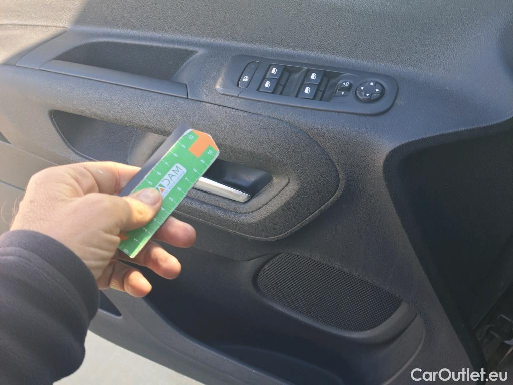  Opel  Combo OPEL  Life / 2018 / 5P / monovolumen compacto 1.5 TD 75kW (100CV) S/S Selective L (CX) #68