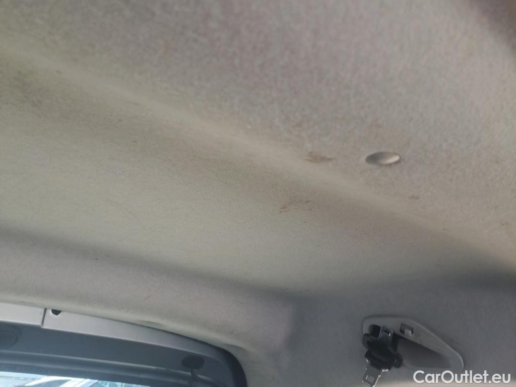  Opel  Combo OPEL  Life / 2018 / 5P / monovolumen compacto 1.5 TD 75kW (100CV) S/S Selective L (CX) #73