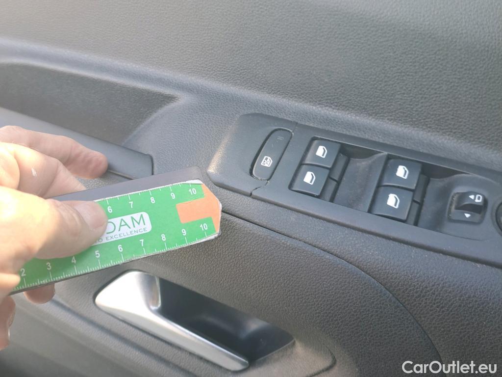  Opel  Combo OPEL  Life / 2018 / 5P / monovolumen compacto 1.5 TD 75kW (100CV) S/S Selective L (CX) #69