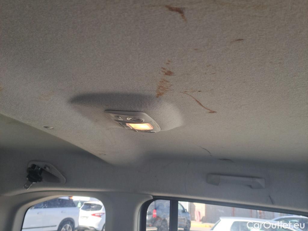  Opel  Combo OPEL  Life / 2018 / 5P / monovolumen compacto 1.5 TD 75kW (100CV) S/S Selective L (CX) #70