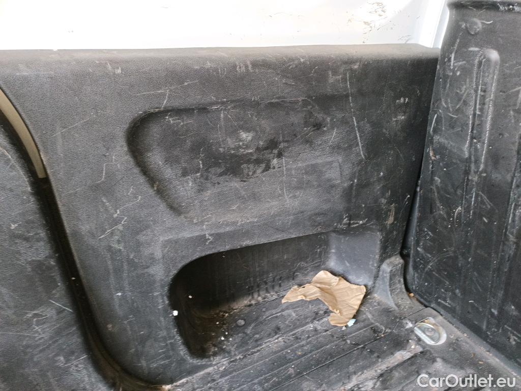  Peugeot  Partner PEUGEOT  / 2018 / 4P / furgón derivado de turismo Premium Standard 600kg BlueHDi 73kW (AC) #26