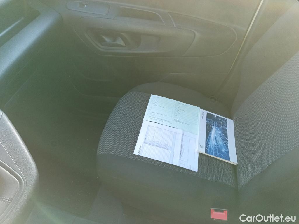  Peugeot  Partner PEUGEOT  / 2018 / 4P / furgón derivado de turismo Premium Standard 600kg BlueHDi 73kW (AC) #37