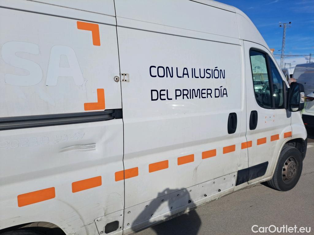  Peugeot  Boxer PEUGEOT  / 2014 / 4P / furgón 335 L2 H2 BHDI 103kW (140CV) S&S 6 V. M #24