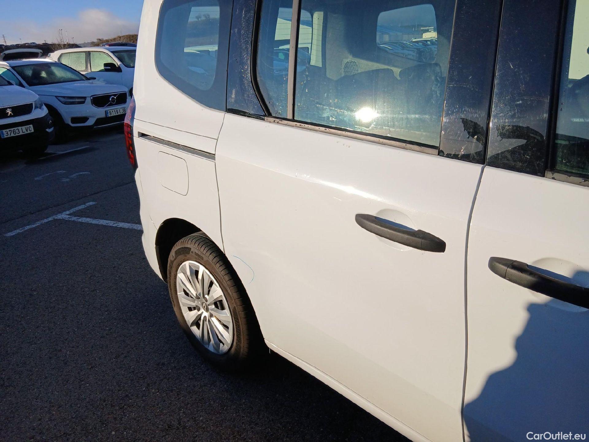  Renault  Kangoo RENAULT  Combi / 2021 / 5P / combi Life Edition One 1.5 Blue dCi 70kW(95CV) (IND)(AC) #40