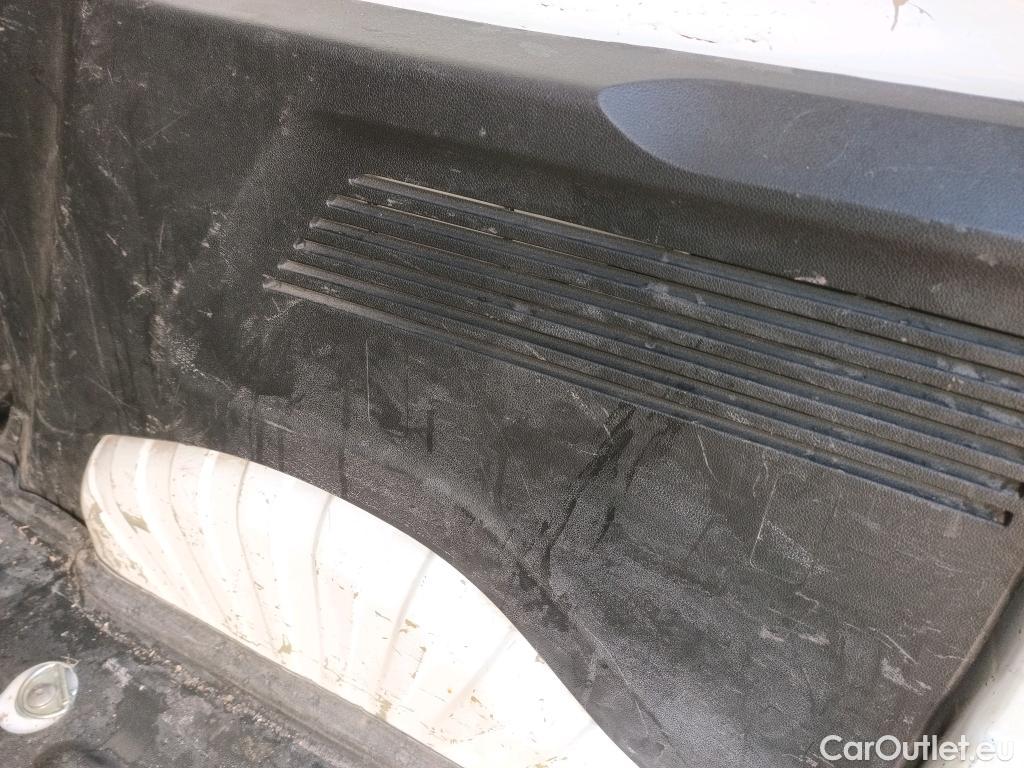  Peugeot  Partner PEUGEOT  / 2018 / 4P / furgón derivado de turismo Premium Standard 600kg BlueHDi 73kW (AC) #29