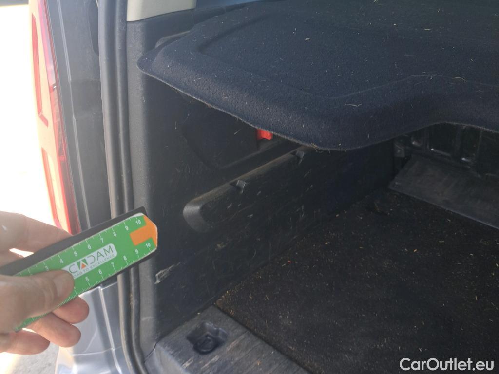  Opel  Combo OPEL  Life / 2018 / 5P / monovolumen compacto 1.5 TD 75kW (100CV) S/S Selective L (CX) #55