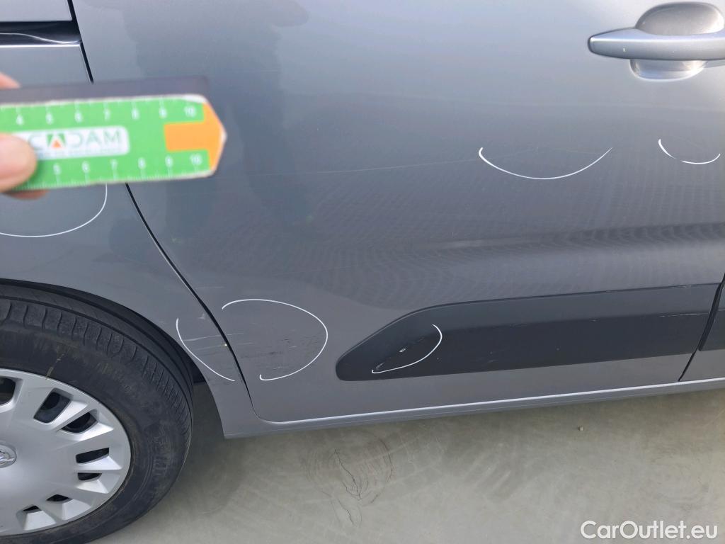  Opel  Combo OPEL  Life / 2018 / 5P / monovolumen compacto 1.5 TD 75kW (100CV) S/S Selective L (CX) #87