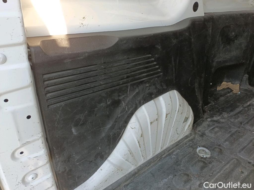  Peugeot  Partner PEUGEOT  / 2018 / 4P / furgón derivado de turismo Premium Standard 600kg BlueHDi 73kW (AC) #21