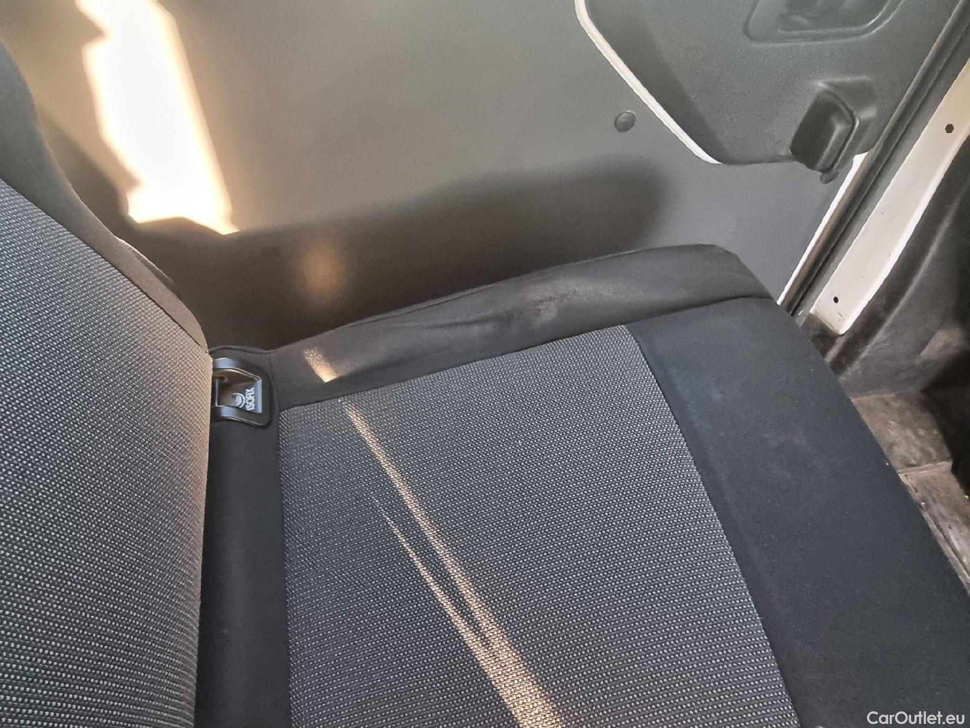  Peugeot  Expert PEUGEOT  / 2016 / 4P / combi Combi 1.6 BlueHDi 73KW (100CV) Standard #14