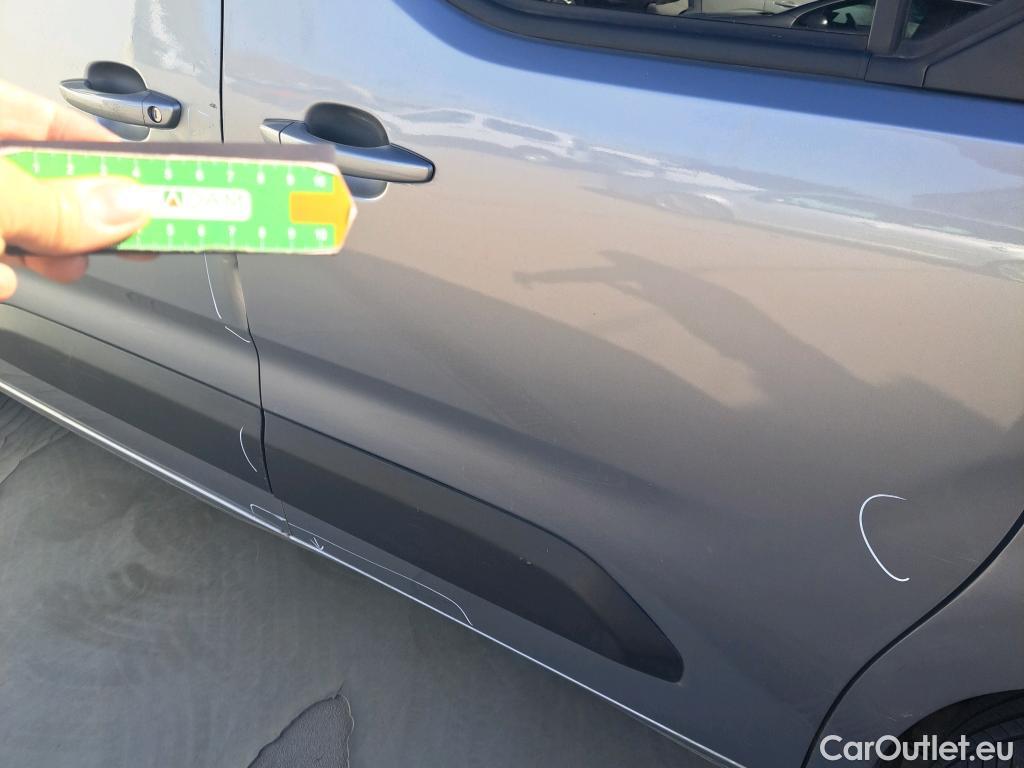  Opel  Combo OPEL  Life / 2018 / 5P / monovolumen compacto 1.5 TD 75kW (100CV) S/S Selective L (CX) #60