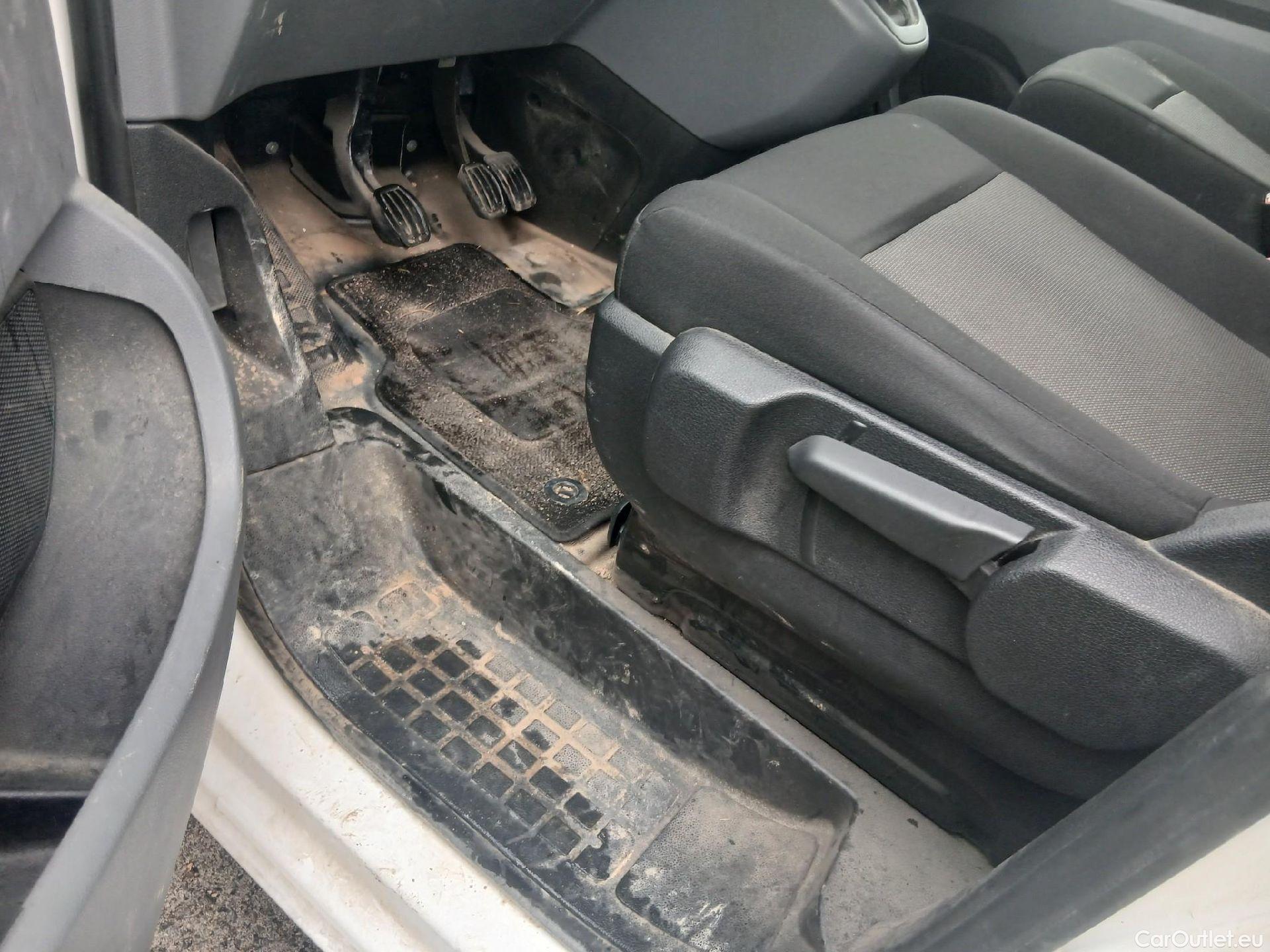  Peugeot  Expert PEUGEOT  / 2016 / 4P / furgón Furgón Premium 1.5 BlueHDi 120 Standard #11