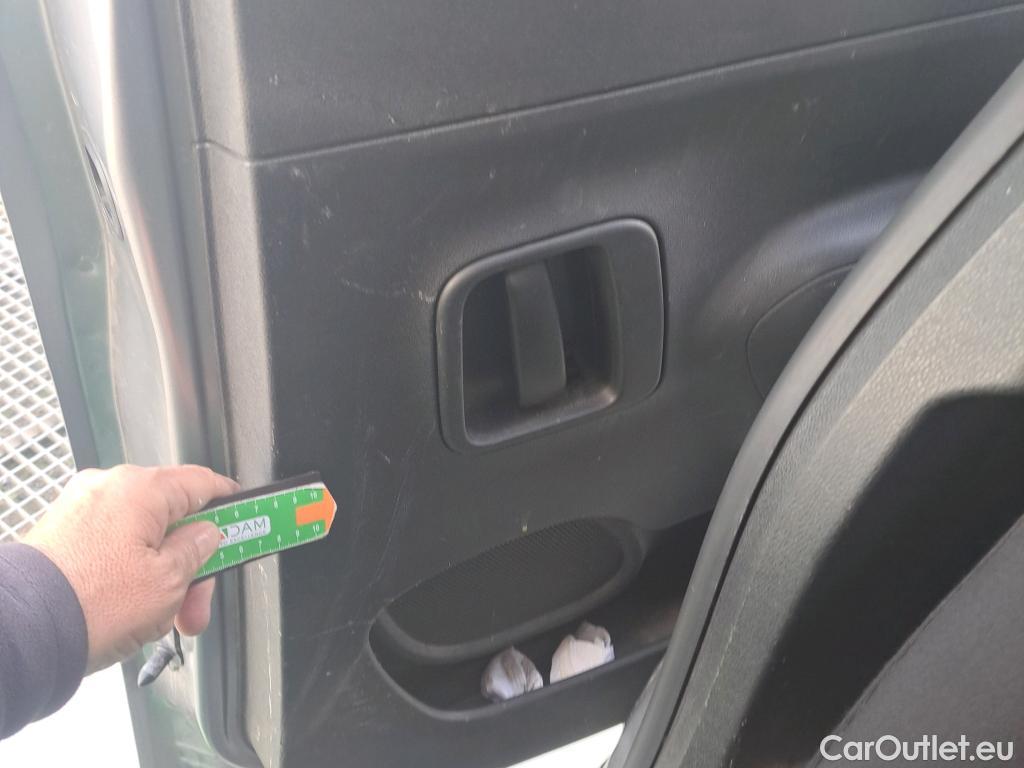  Opel  Combo OPEL  Life / 2018 / 5P / monovolumen compacto 1.5 TD 75kW (100CV) S/S Selective L (CX) #53