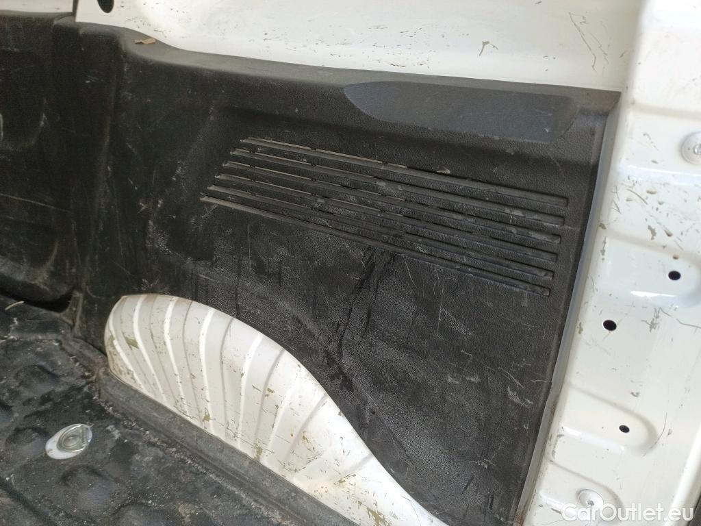  Peugeot  Partner PEUGEOT  / 2018 / 4P / furgón derivado de turismo Premium Standard 600kg BlueHDi 73kW (AC) #28