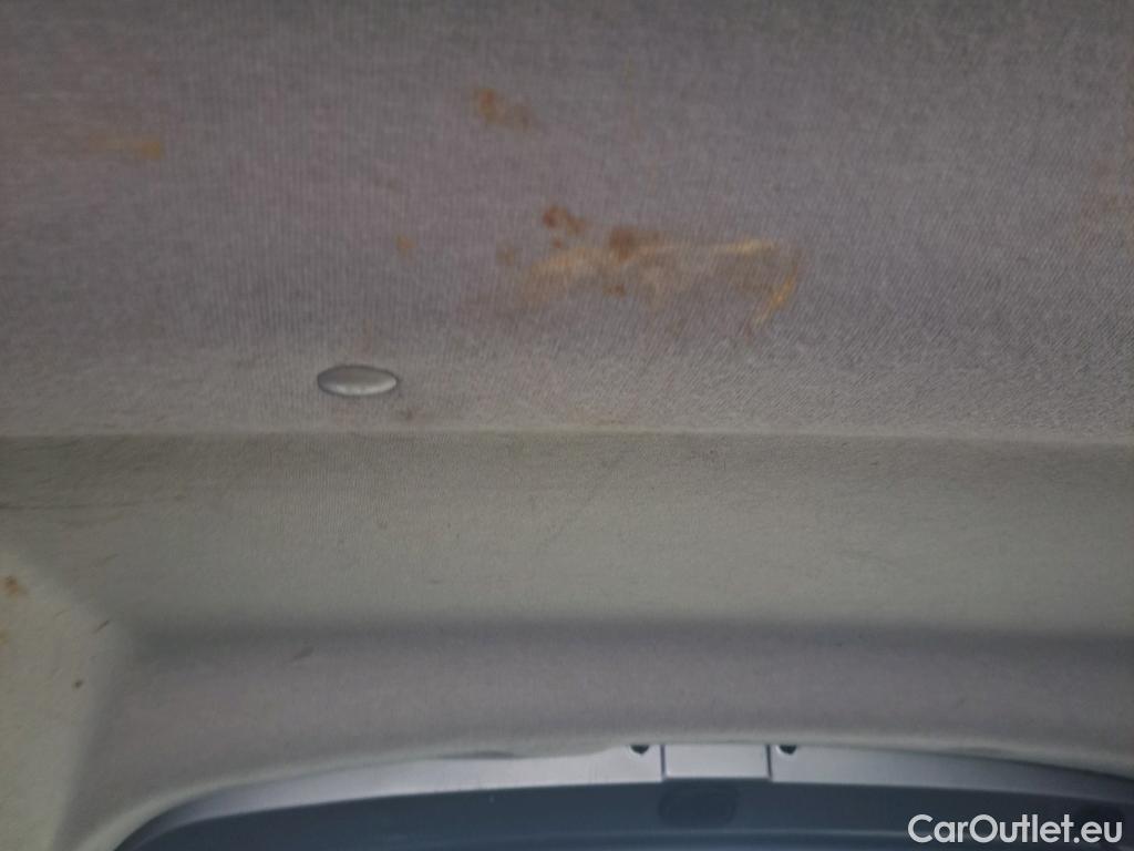  Opel  Combo OPEL  Life / 2018 / 5P / monovolumen compacto 1.5 TD 75kW (100CV) S/S Selective L (CX) #74