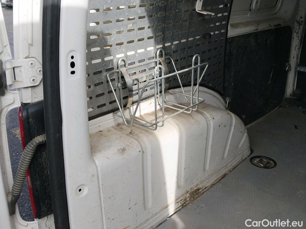  Volkswagen  Caddy VOLKSWAGEN  VU 4p 3G furgón derivado de t Furgón 2.0 TDI 110cv 4motion 4p #7