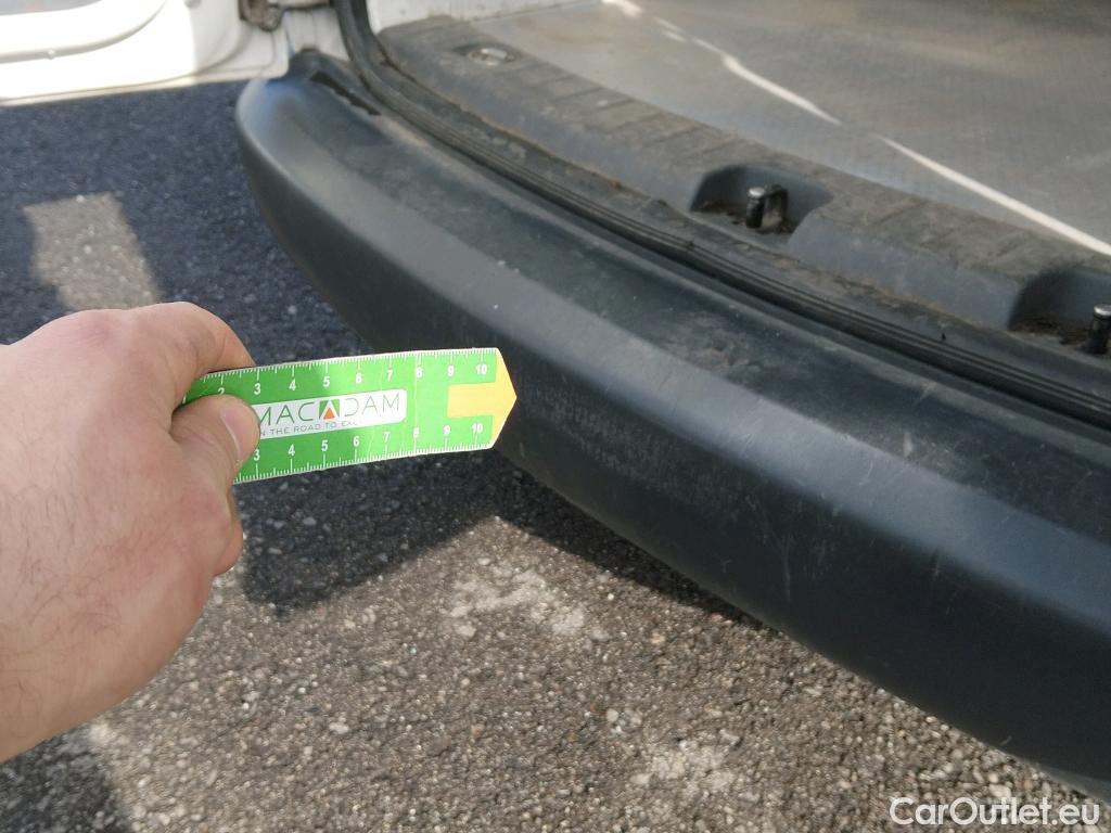  Volkswagen  Caddy VOLKSWAGEN  VU 4p 3G furgón derivado de t Furgón 2.0 TDI 110cv 4motion 4p #27