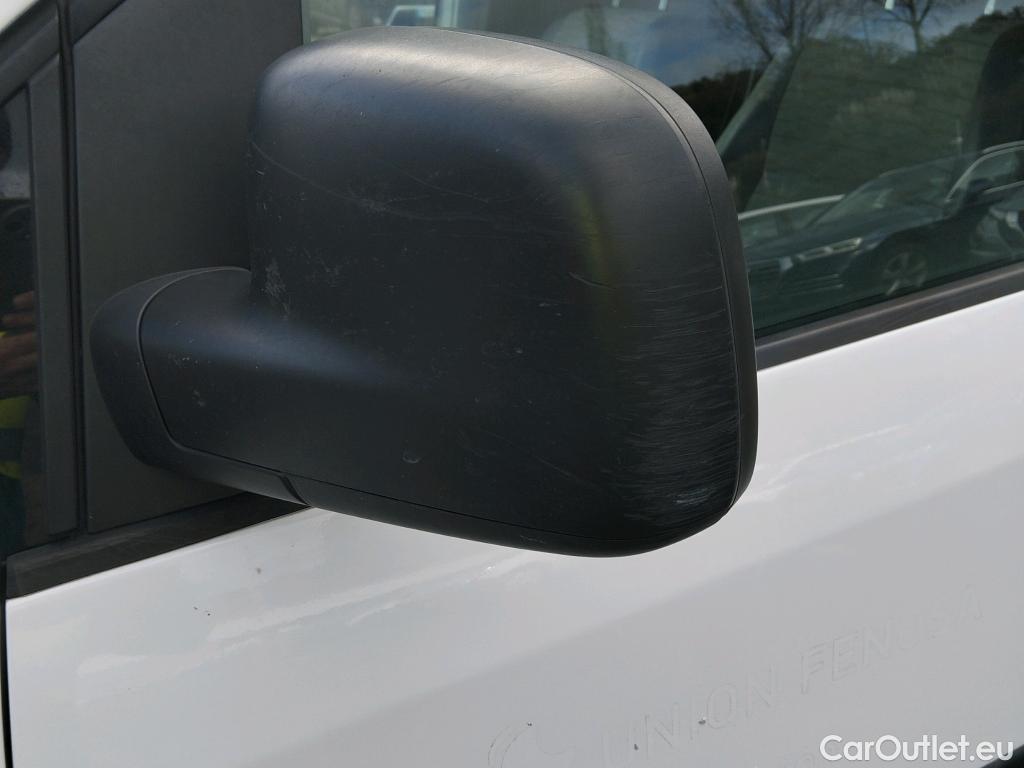  Volkswagen  Caddy VOLKSWAGEN  VU 4p 3G furgón derivado de t Furgón 2.0 TDI 110cv 4motion 4p #40