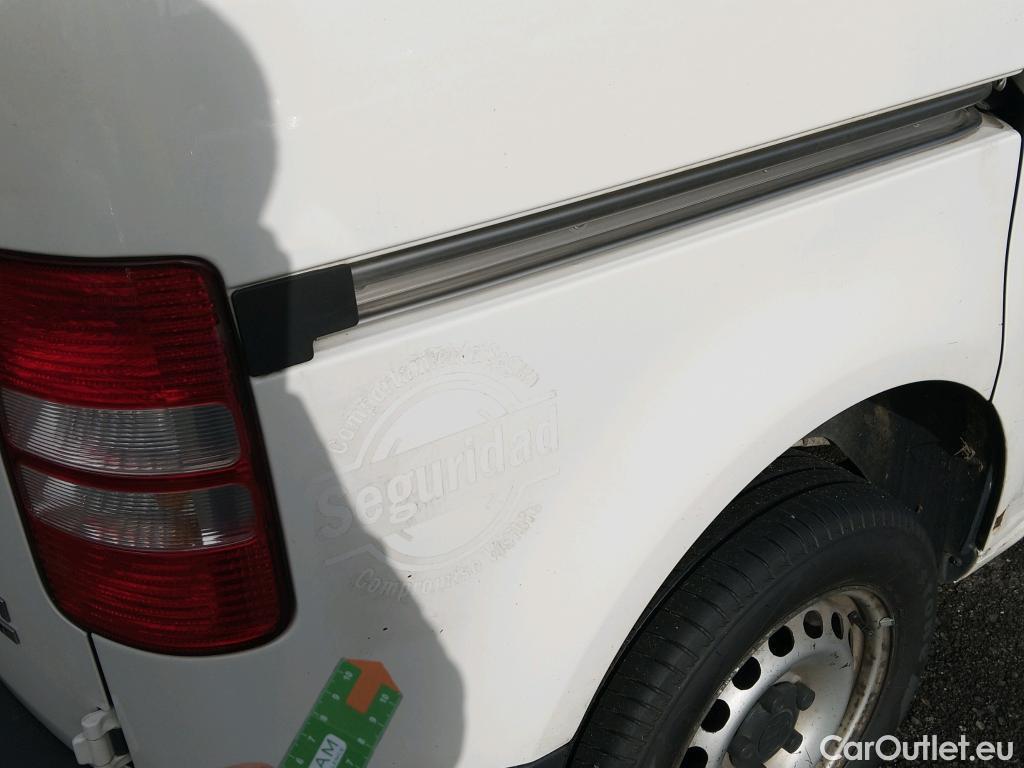  Volkswagen  Caddy VOLKSWAGEN  VU 4p 3G furgón derivado de t Furgón 2.0 TDI 110cv 4motion 4p #22