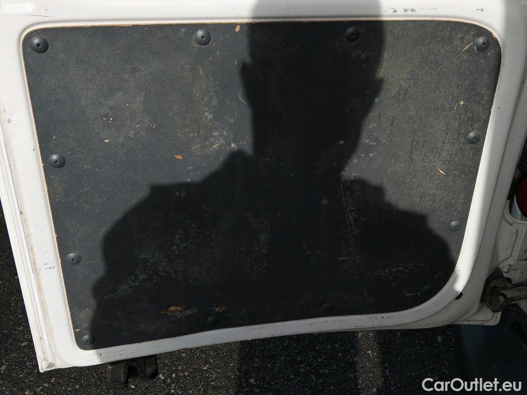  Volkswagen  Caddy VOLKSWAGEN  VU 4p 3G furgón derivado de t Furgón 2.0 TDI 110cv 4motion 4p #36