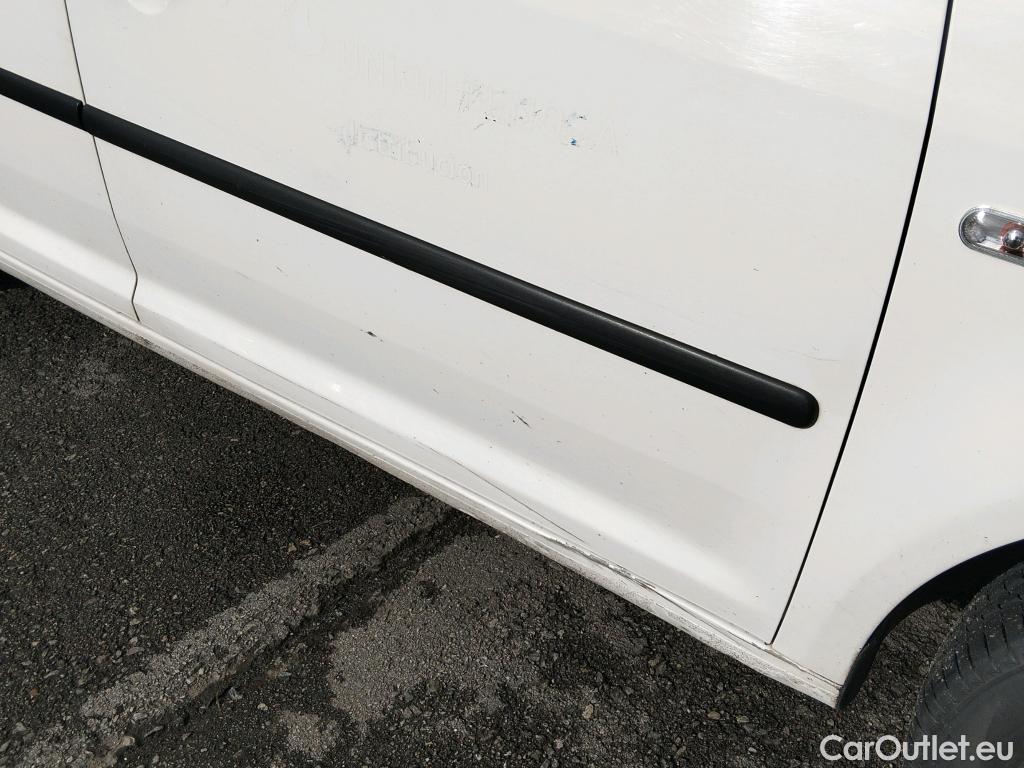  Volkswagen  Caddy VOLKSWAGEN  VU 4p 3G furgón derivado de t Furgón 2.0 TDI 110cv 4motion 4p #3