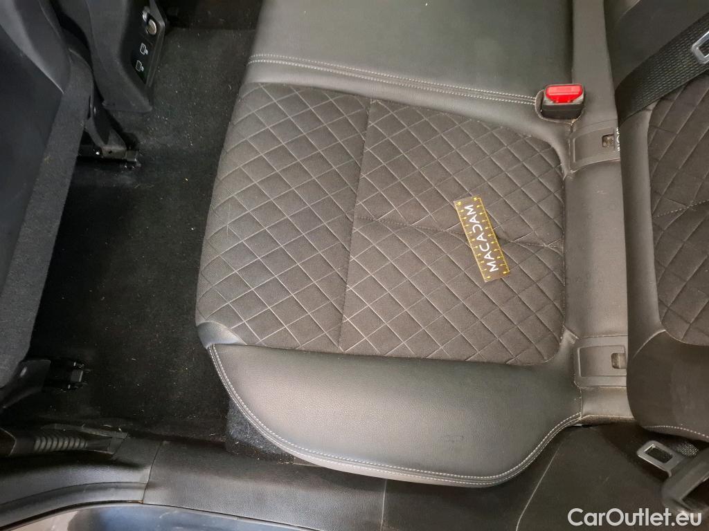  Renault  Kadjar RENAULT  / 2018 / 5P / Crossover Intens TCe 140 EDC FAP - 21 #26