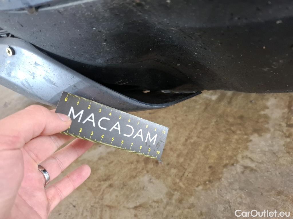  Renault  Kadjar RENAULT  / 2018 / 5P / Crossover Intens TCe 140 EDC FAP - 21 #17