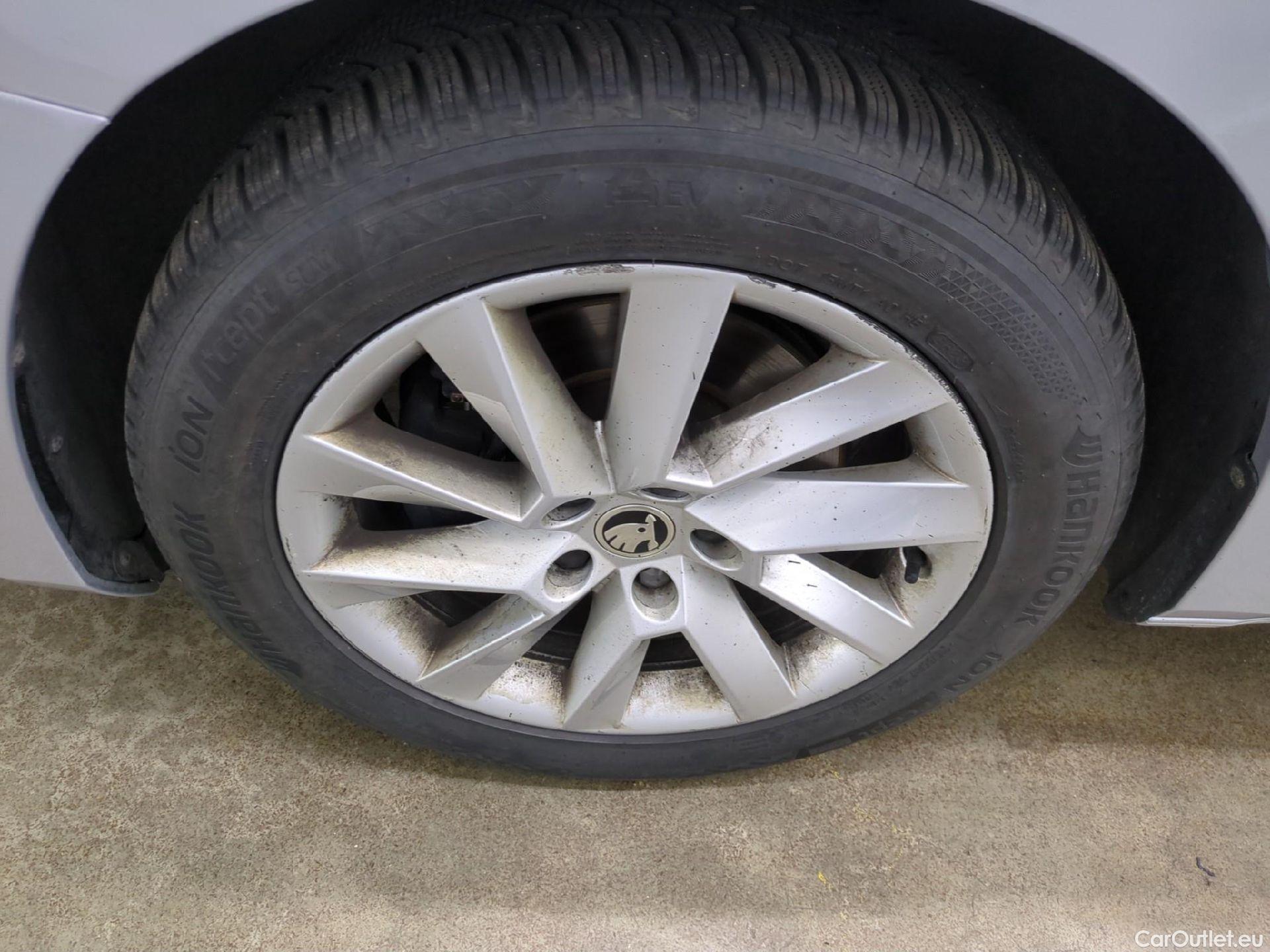  Skoda  Superb  Break Business 2.0 TDI 150CV BVA7 E6d #11