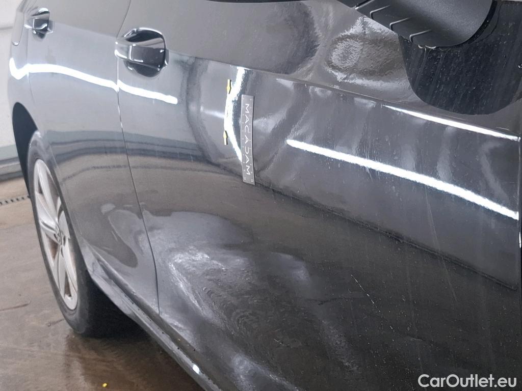  Volkswagen  Golf  VOLKSWAGEN / 2020 / 5P / Berline 1.0 eTSI OPF 110 DSG7 Life Business #4