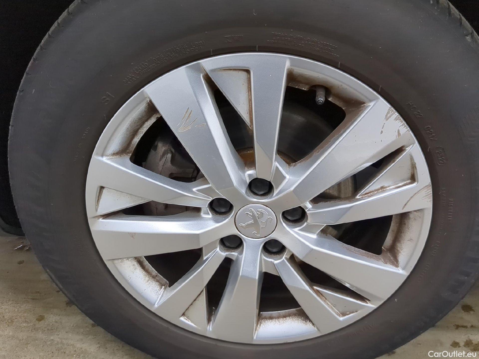  Peugeot  5008  Active Pack 1.2 PureTech 130CV BVA8 7 Sieges E6d #20