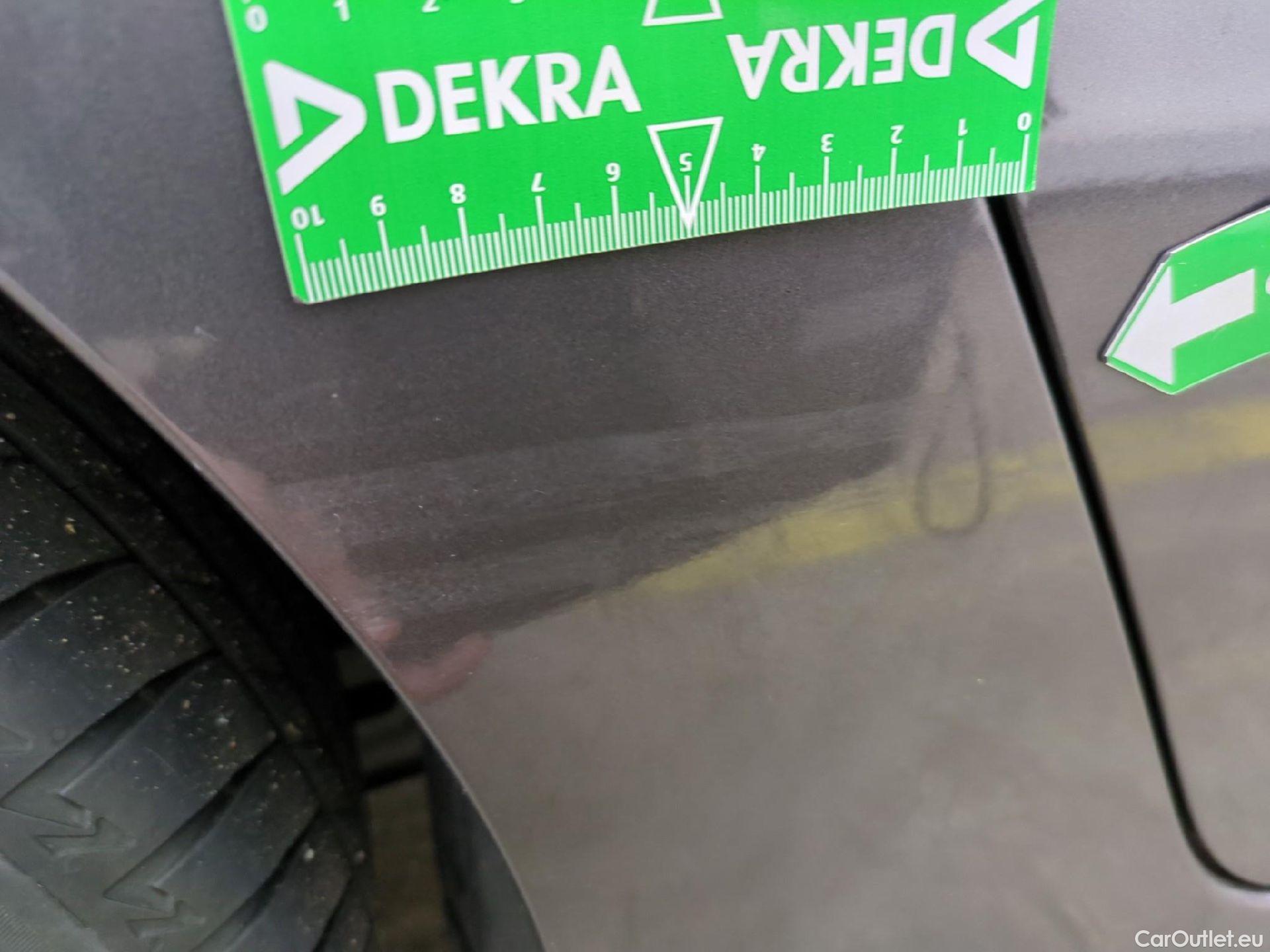  Peugeot  308 PEUGEOT  SW / 2021 / 5P / Break BlueHDi 130 EAT8 ALLURE PACK #31