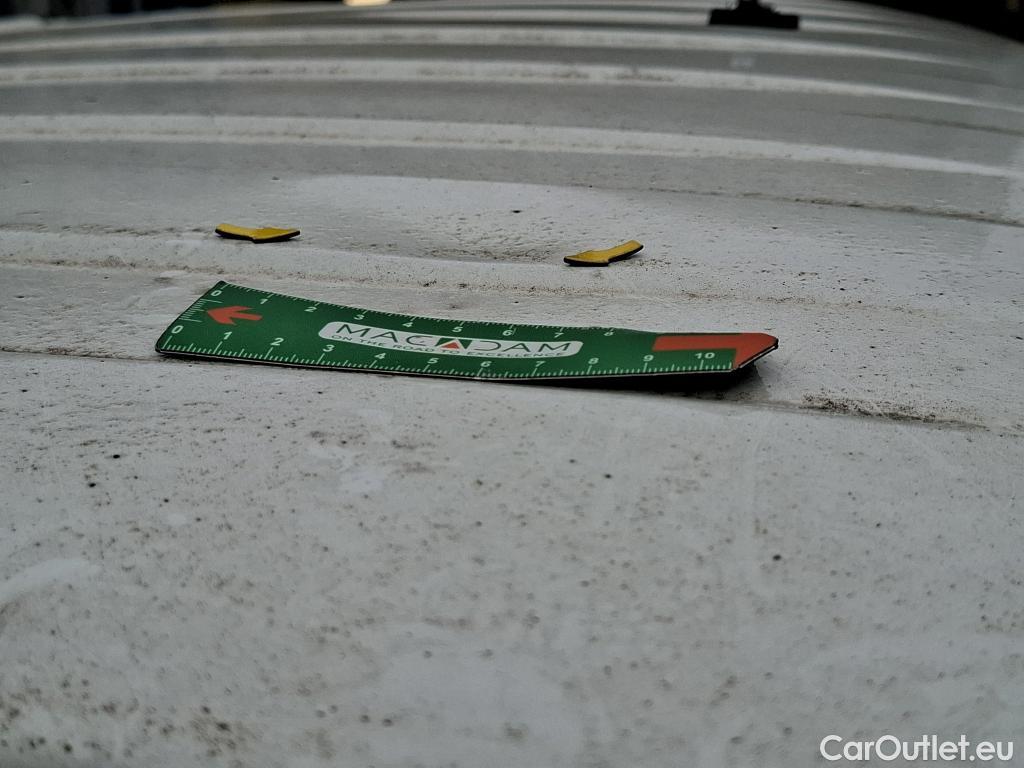  Peugeot  Boxer PEUGEOT  VU 4p Fourgon 2.0 BLUEHDI 130 S&S PREMIUM PA 330 L2H1 #3