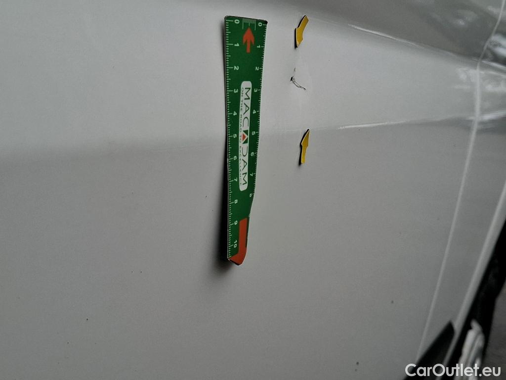  Peugeot  Boxer PEUGEOT  VU 4p Fourgon 2.0 BLUEHDI 130 S&S PREMIUM PA 330 L2H1 #15