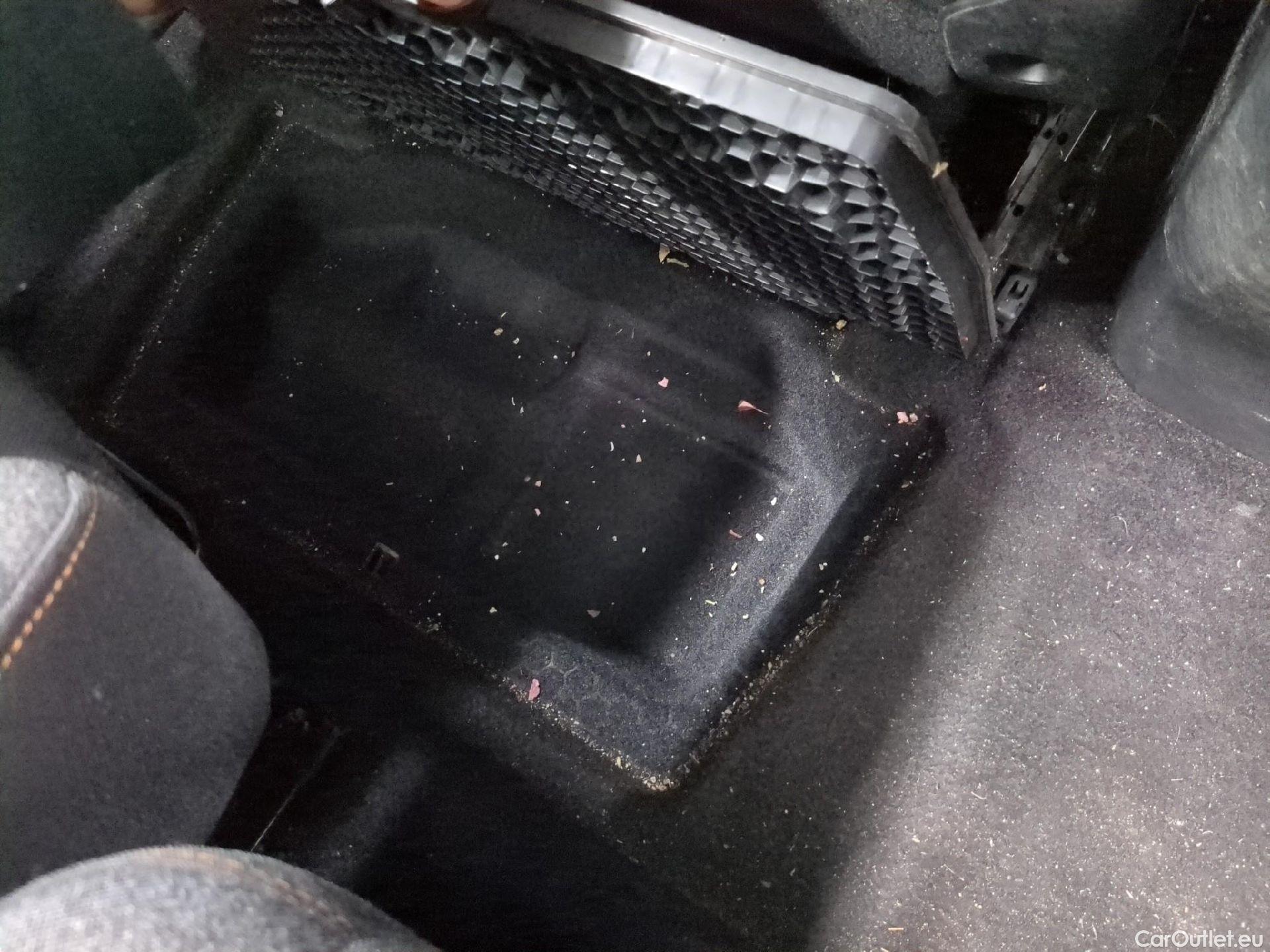  Peugeot  5008  Active Pack 1.2 PureTech 130CV BVA8 7 Sieges E6d #10