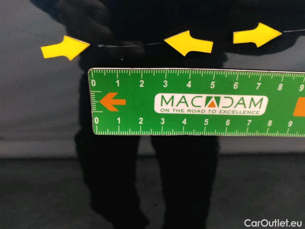  Peugeot  3008 PEUGEOT  / 2020 / 5P / SUV 1.6 HYBRID 225 E-EAT8 Allure Pack #16