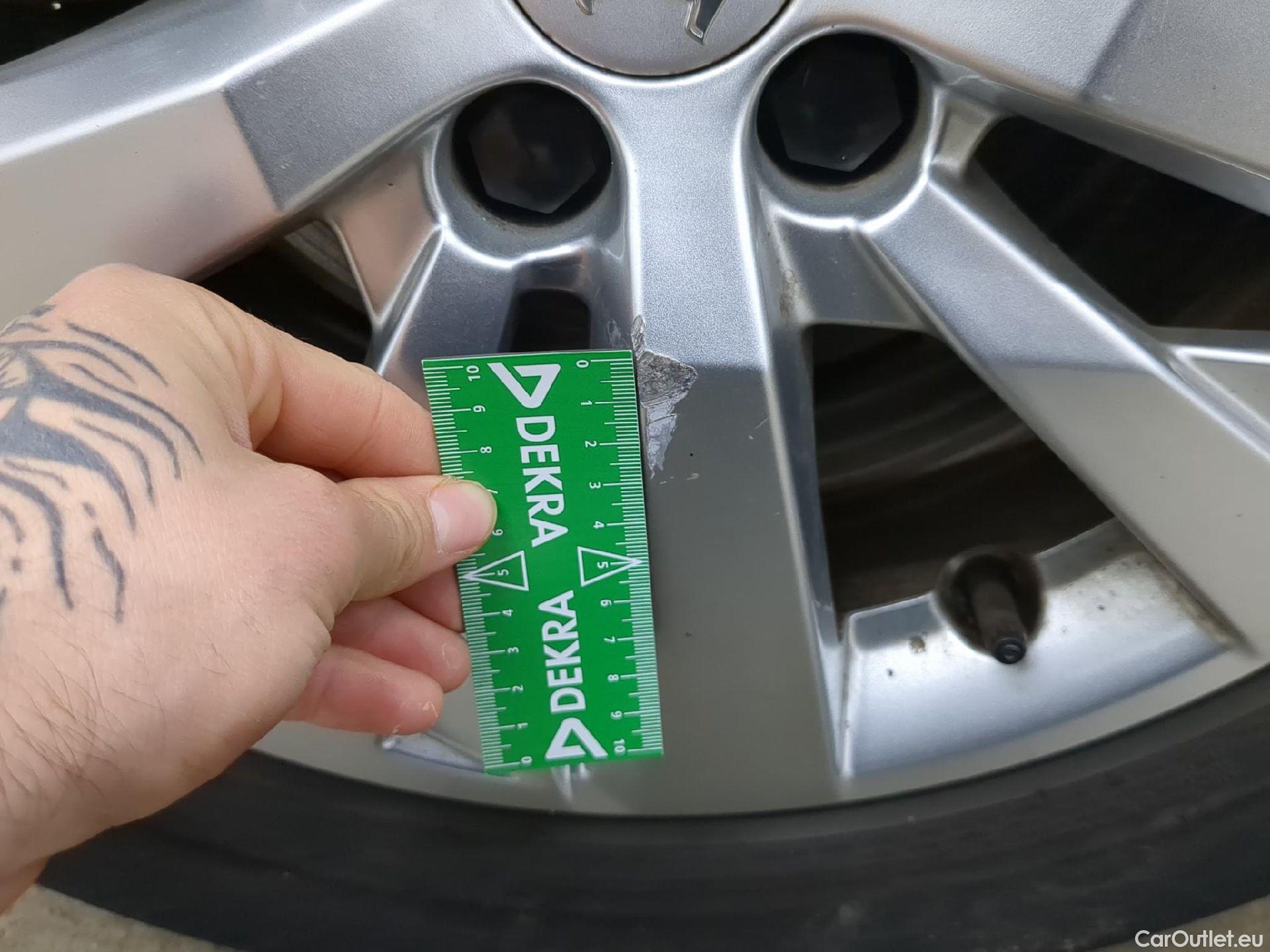  Peugeot  5008  Active Pack 1.2 PureTech 130CV BVA8 7 Sieges E6d #26