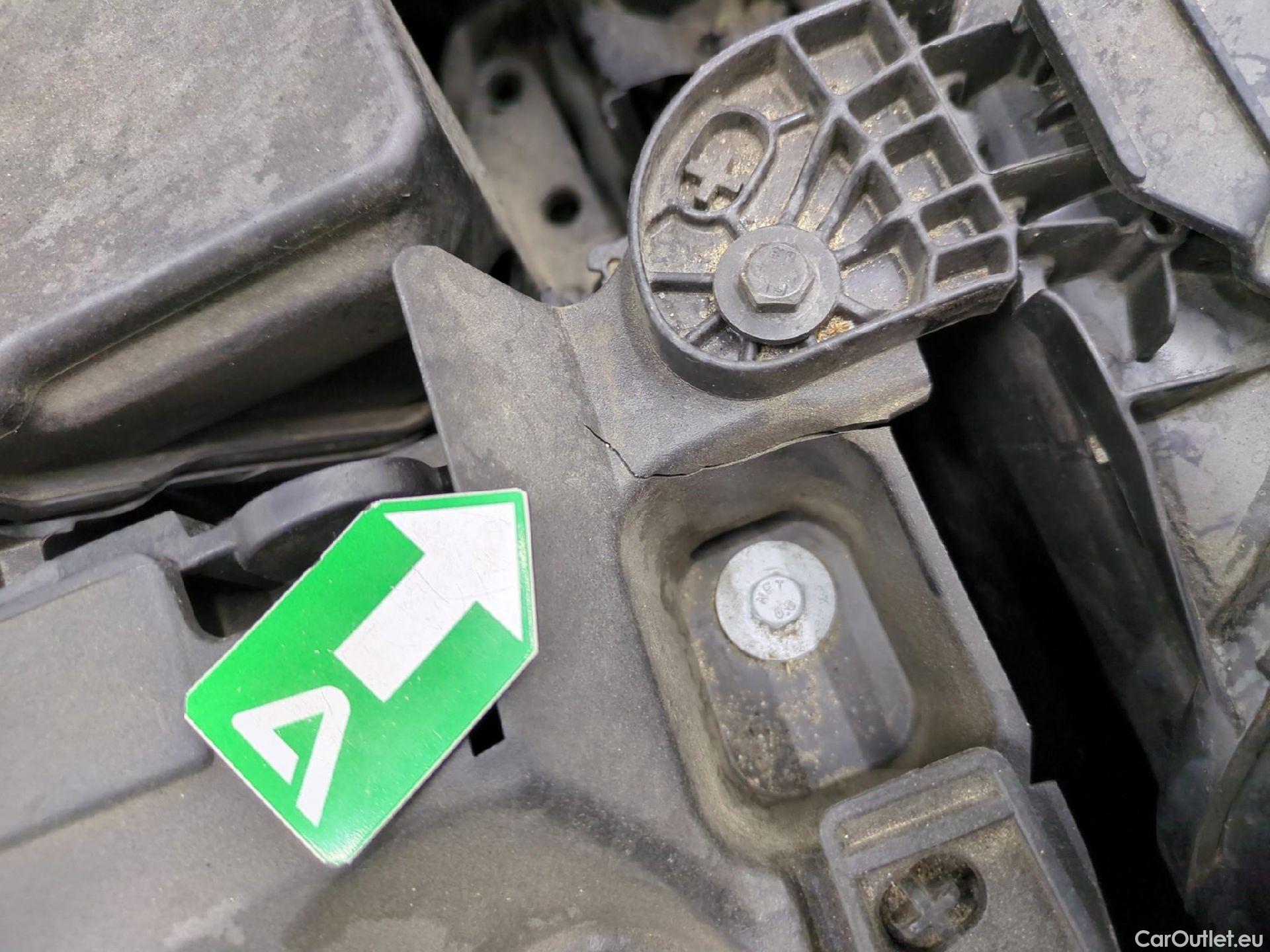  Peugeot  308 PEUGEOT  SW / 2021 / 5P / Break BlueHDi 130 EAT8 ALLURE PACK #8