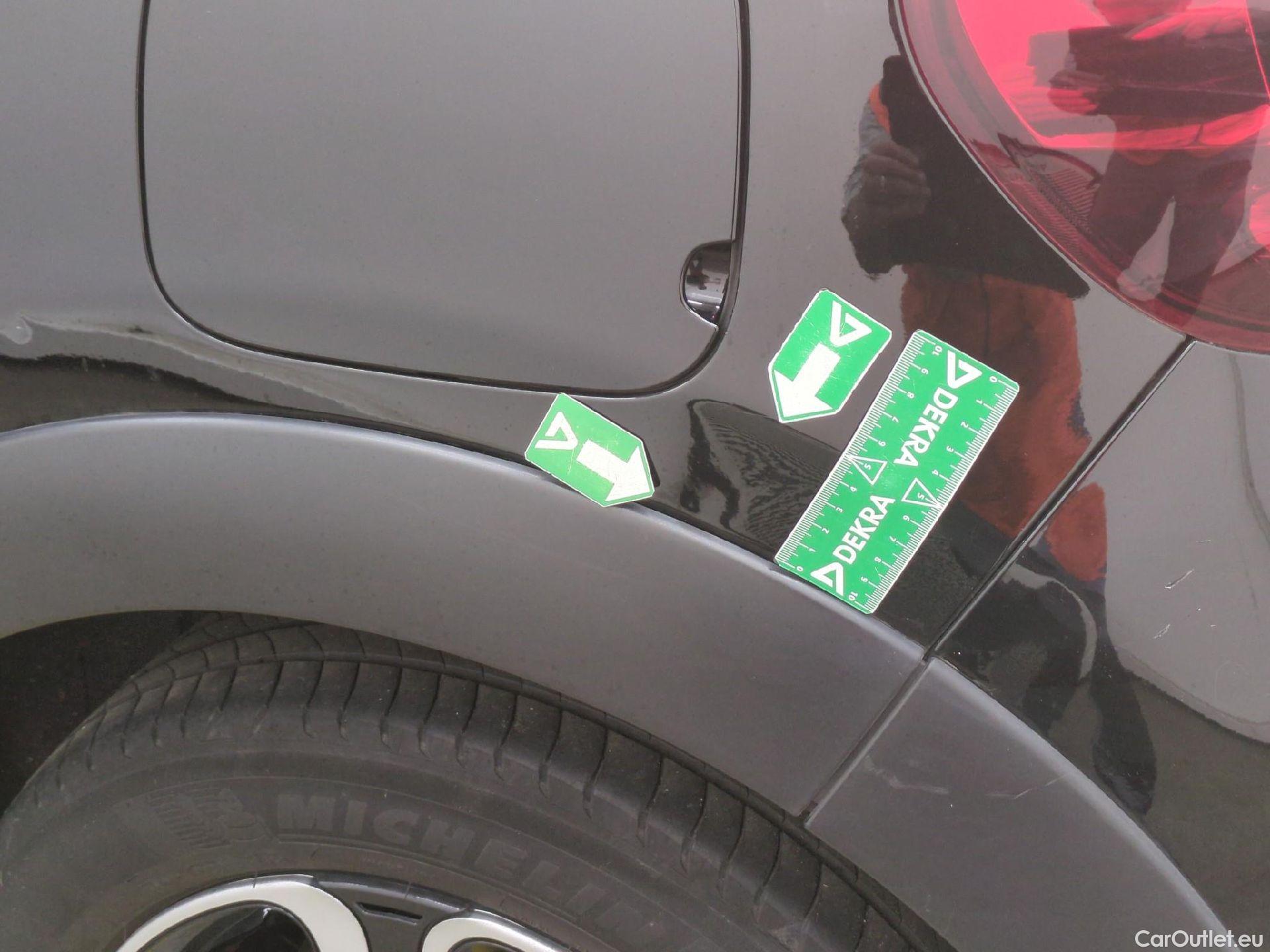  Citroen  C3  Feel Pack 1.2 PureTech 80CV BVM5 E6d #32