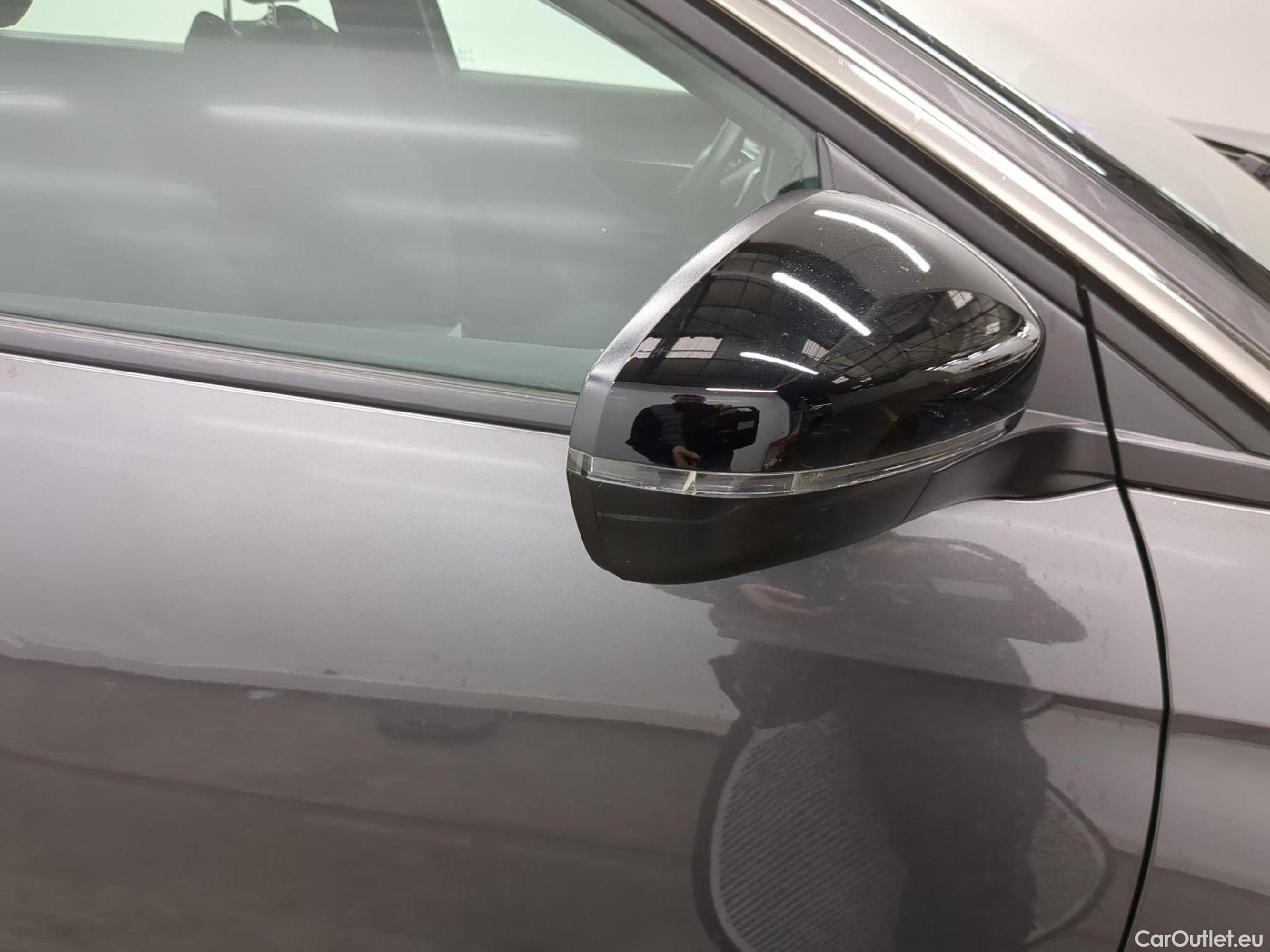  Peugeot  5008  Active Pack 1.2 PureTech 130CV BVA8 7 Sieges E6d #36