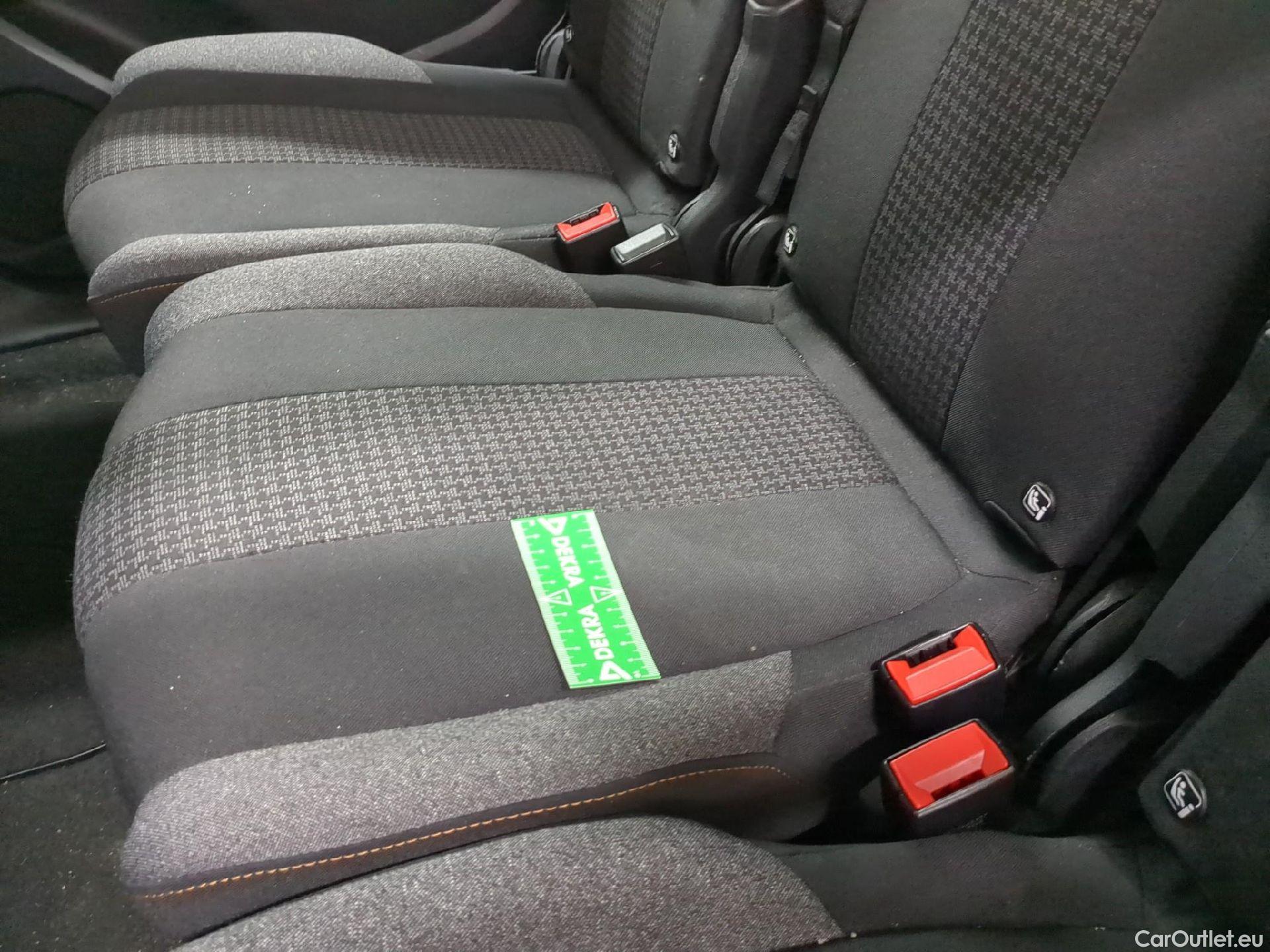  Peugeot  5008  Active Pack 1.2 PureTech 130CV BVA8 7 Sieges E6d #4