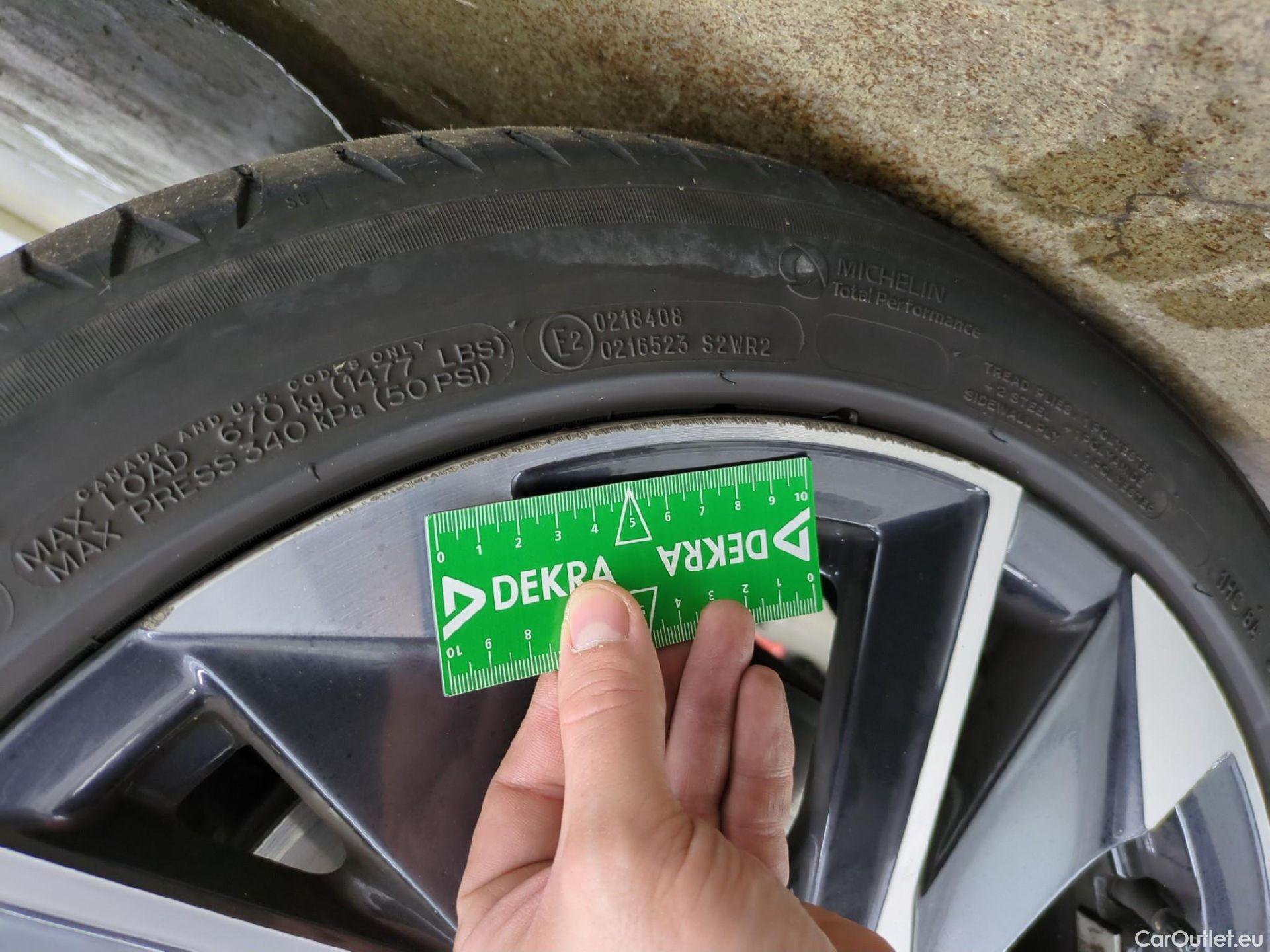  Peugeot  308 PEUGEOT  SW / 2021 / 5P / Break BlueHDi 130 EAT8 ALLURE PACK #18